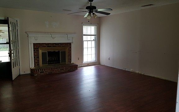 3rd image of 154 Westminster Blvd