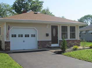 314 Curacao St, Toms River, NJ 08757