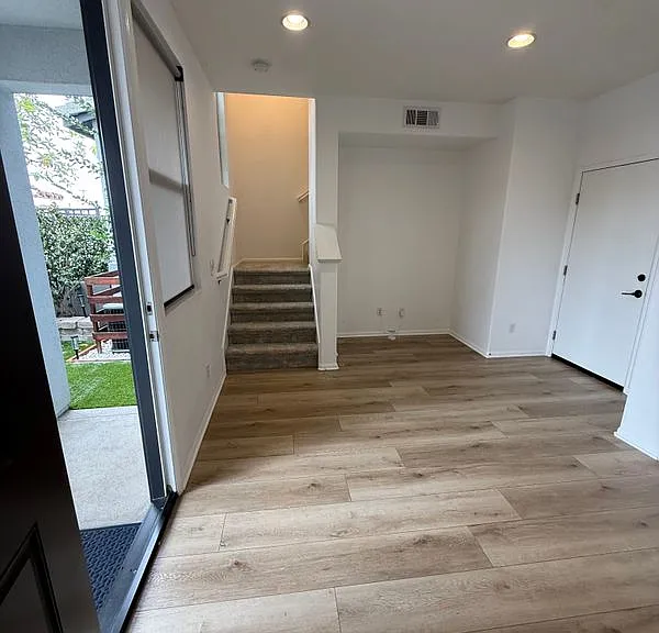 3009 E Pacific Coast Hwy — Photo 4