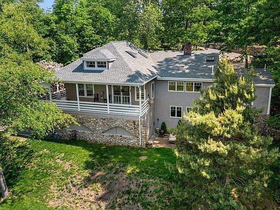 5th image of 259 Lake Dr