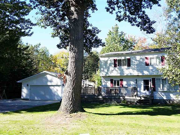 2nd image of 104 Waldenwood Cir