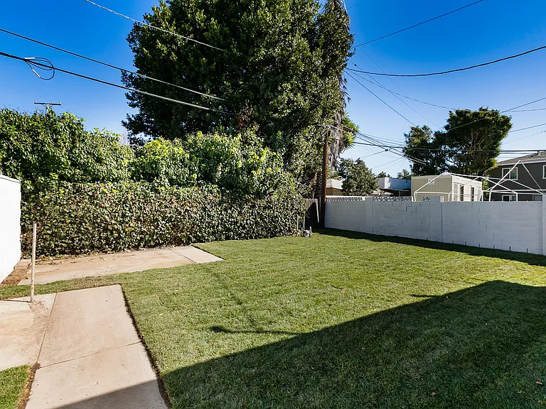 4206 S Centinela Ave #A — Photo 12