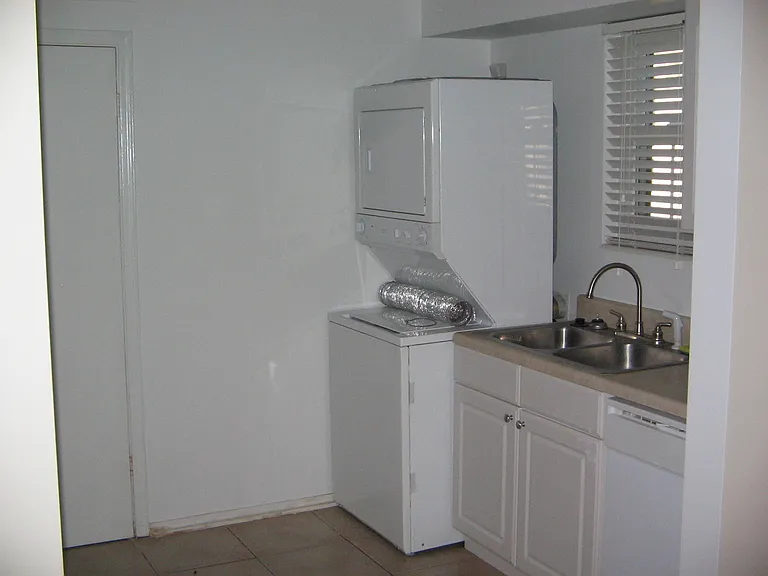 1951 N Meridian Rd #13 — Photo 3