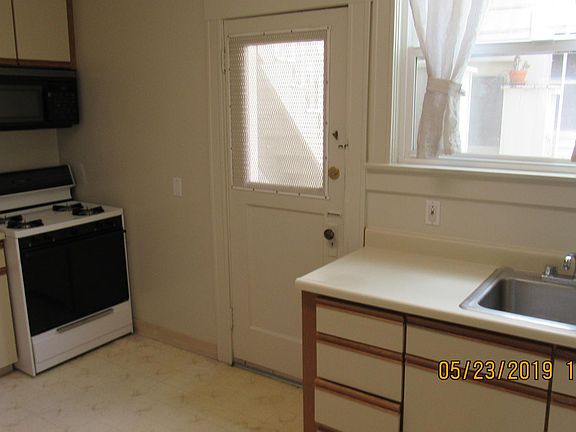 3rd image of 2340 Van Ness Ave APT 4