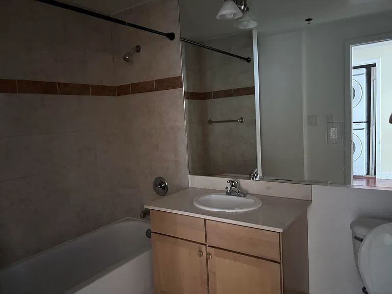 610 Newark St #5H — Photo 10