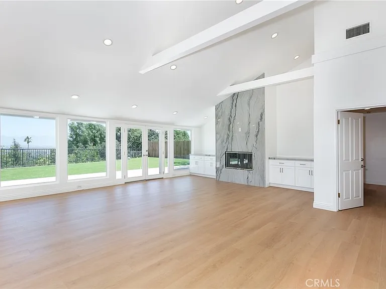 16973 Strawberry Dr — Photo 7
