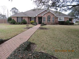 10033 El Chaco St, Baytown, TX 77521