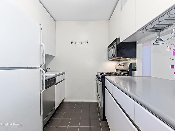 5th image of 21 S End Ave APT 335