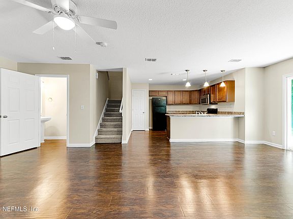 2nd image of 38 HAY Avenue