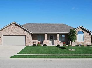 1124 Constitution Dr, Edinburgh, IN 46124
