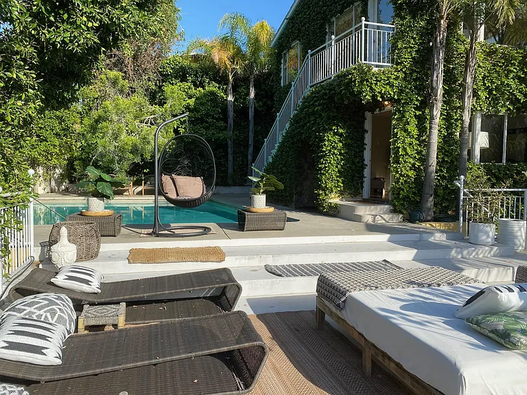 2069 Paramount Dr — Photo 7