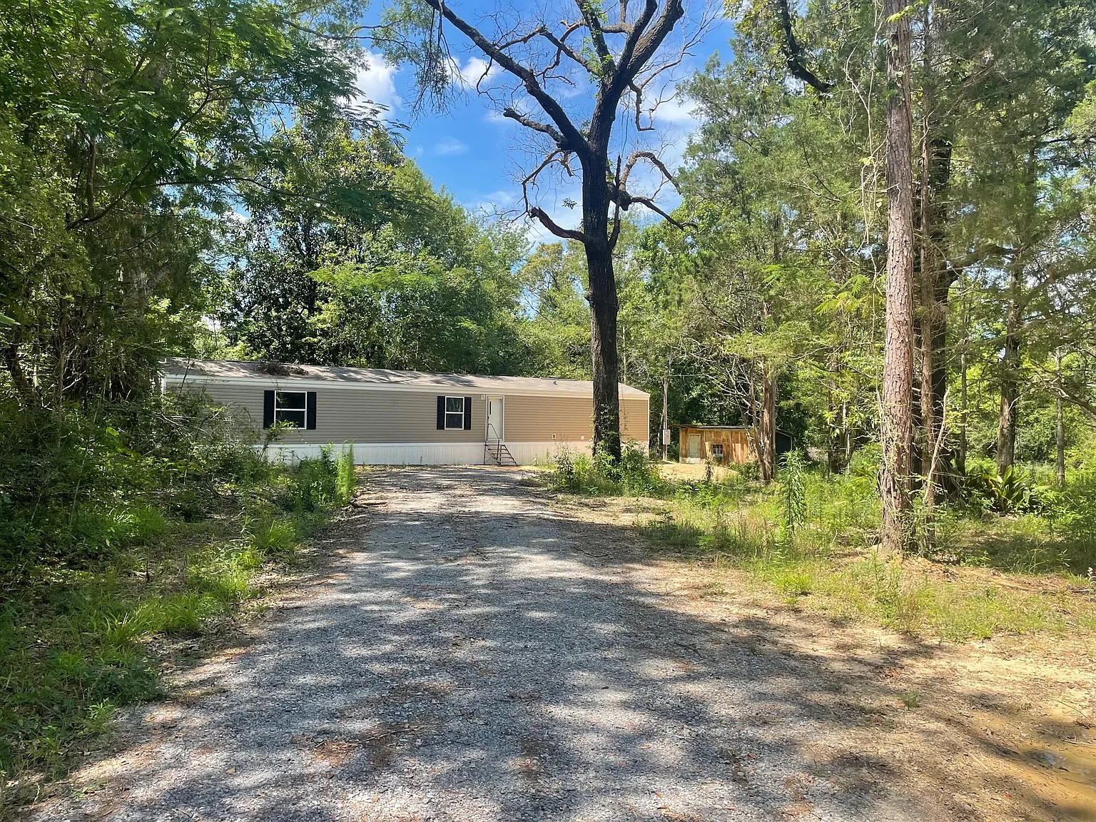 3 bed, 1500 sqft, $1,300 — Photo 2