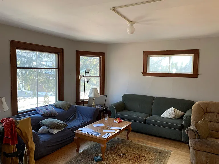287 S Winooski Ave — Photo 1