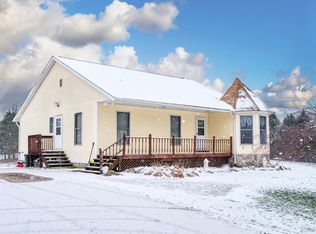 2977 Oakley Rd, Stockbridge, MI 49285