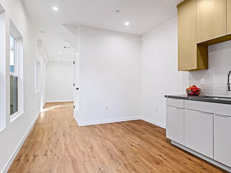 520 N Saint Andrews Pl #3 — Photo 6