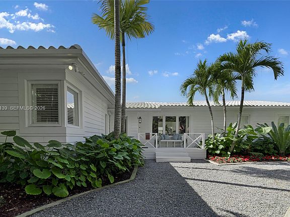 2nd image of 536 Jeronimo Dr