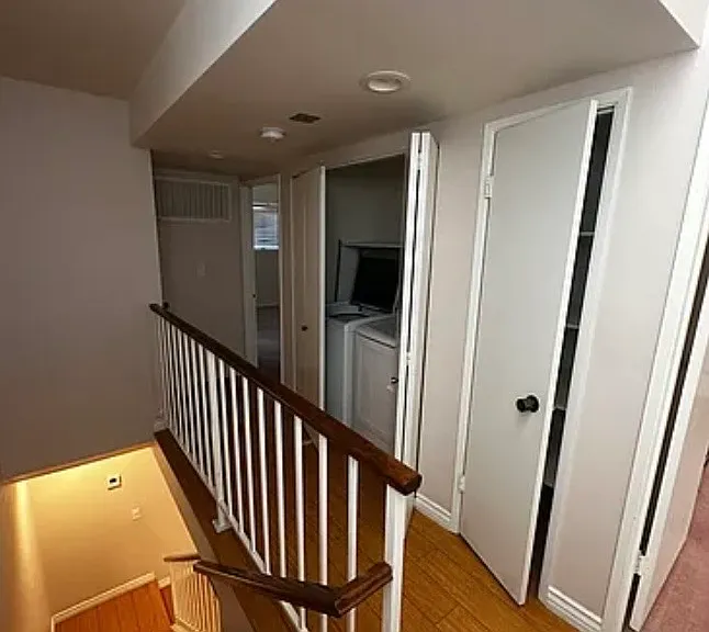 557 E Verdugo Ave — Photo 15