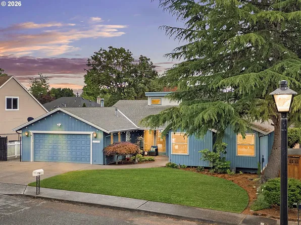 12684 SE Regency View St, Happy Valley, OR 97086