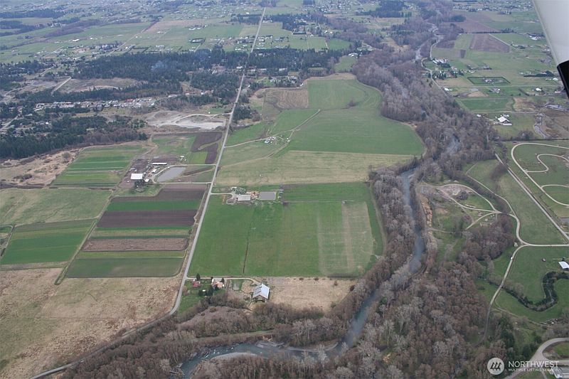 2nd image of 1888 Towne Road