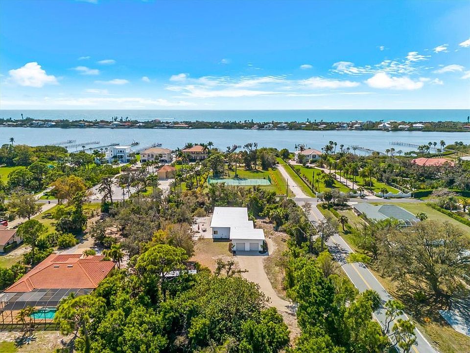 1st image of 1725 Overbrook Rd