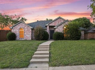 1053 Carriage Ln, Wylie, TX 75098