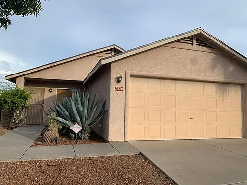 1270 N Falcon Ridge Dr Photo 1