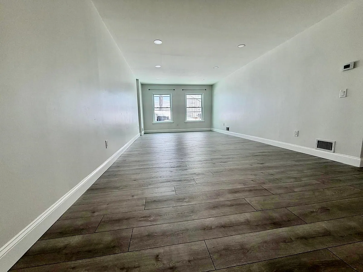 Building Photo - 8 Bergen Ridge Rd #3