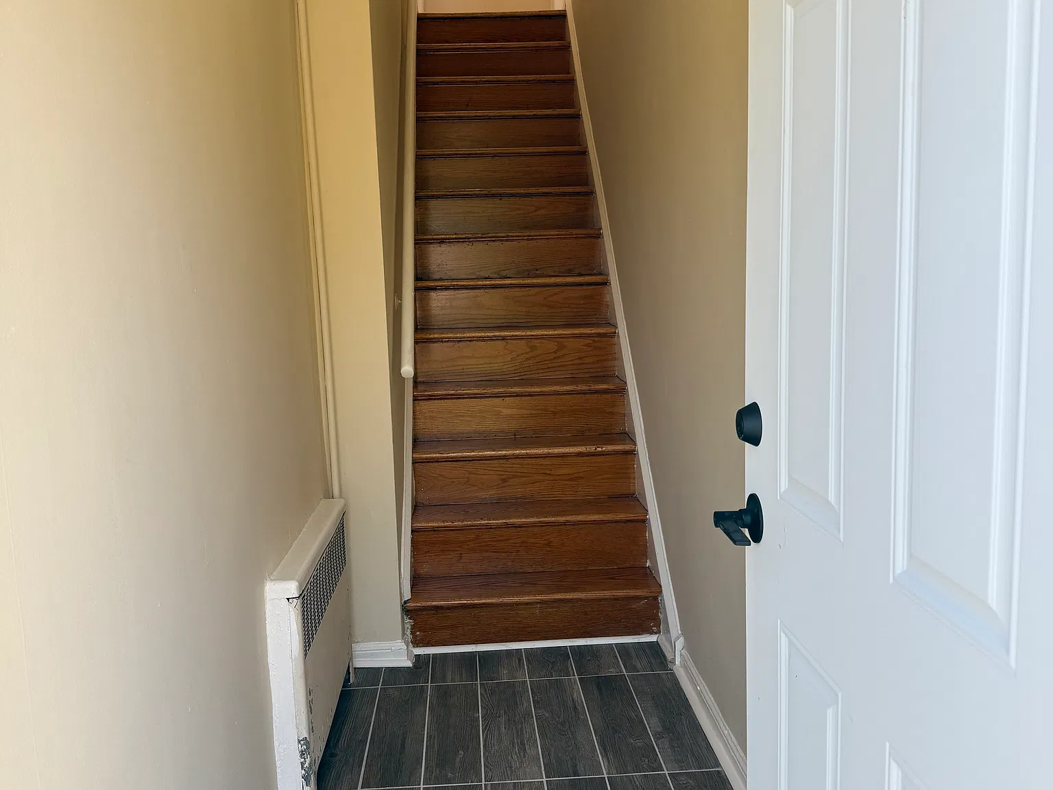 2 bed, 920 sqft, $1,500 — Photo 2