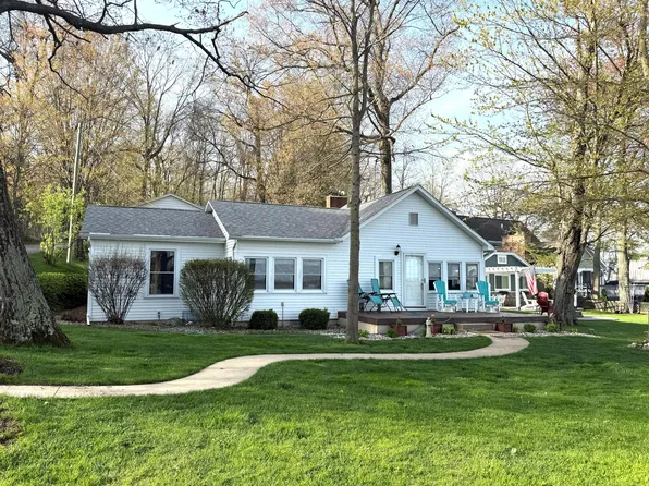 11378 Loon Echo Dr, Delton, MI 49046