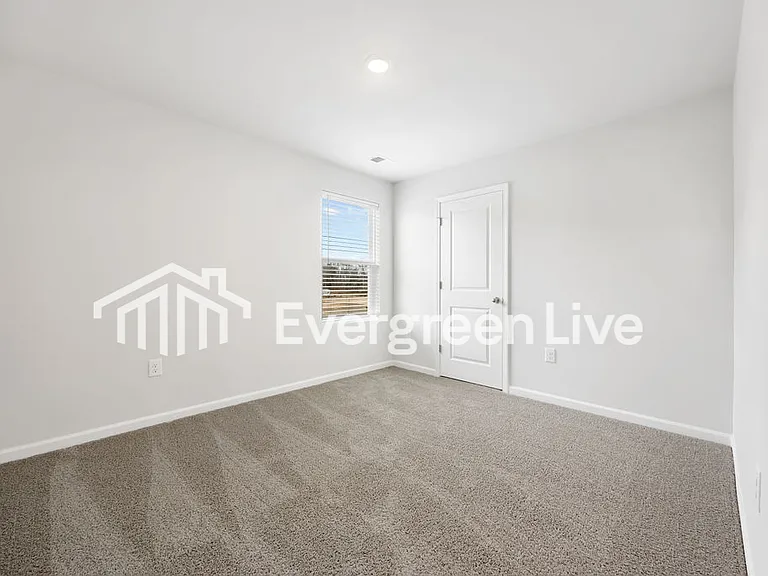 1005 Kinness Dr — Photo 26
