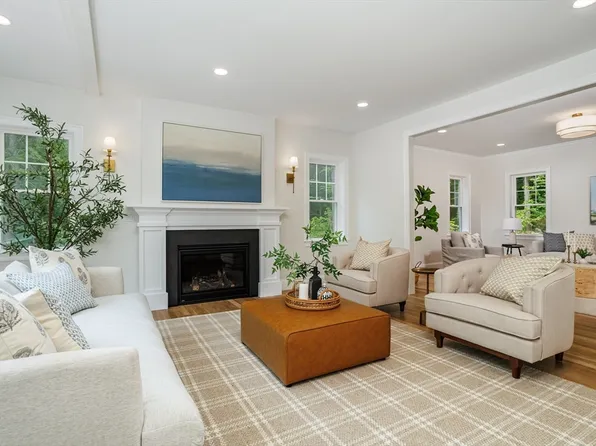 120 Maple St, Stow, MA 01775