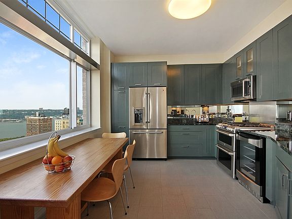 4th image of 272 W 107th St APT 20A