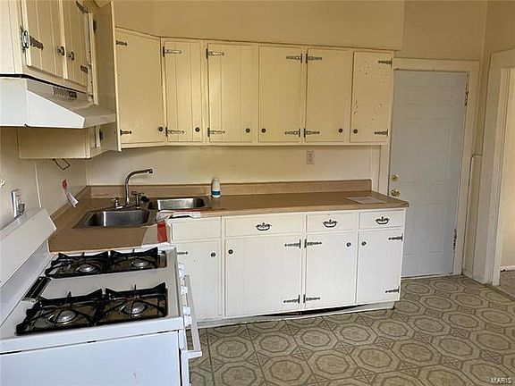 3rd image of 4472 Gannett St