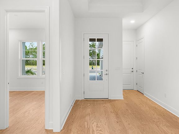 5th image of 549 Millbridge Dr