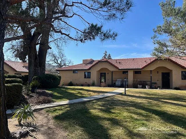 28881 Shannon Ct APT 4 photo 1