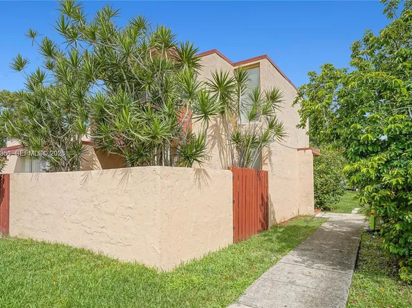 20107 SW 123rd Dr, Miami, FL 33177