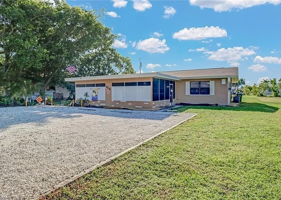 308 Tarpon Dr #D