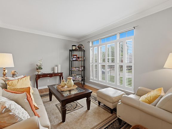 5th image of 1369 Estates Hill Cir