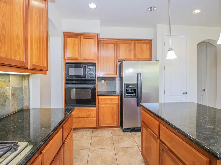 6239 Newhaven Ln — Photo 5