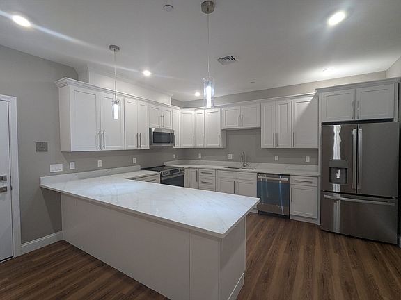 5th image of 13 Nahant St #2B