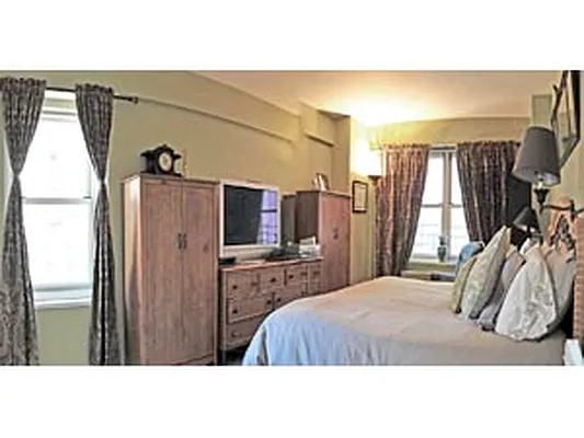 Sold by Corcoran | media 16