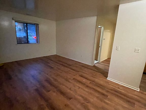 2nd image of 1509 Russell Ave #1