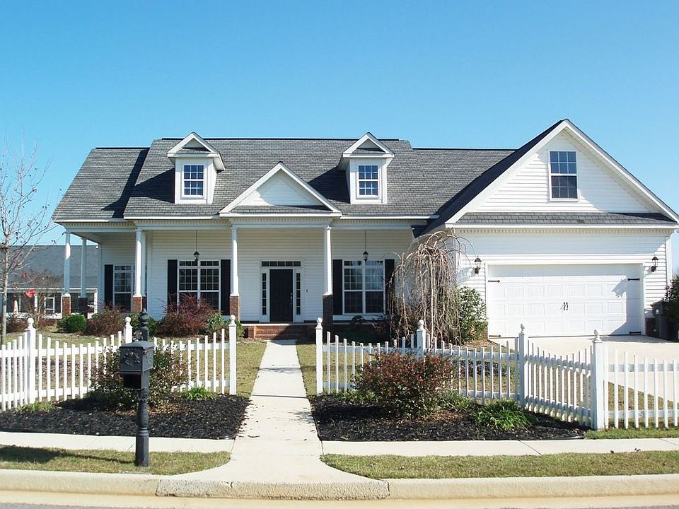 1st image of 310 Live Oak Ct