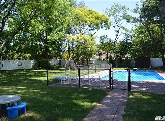 5th image of 4 Shaker Ct