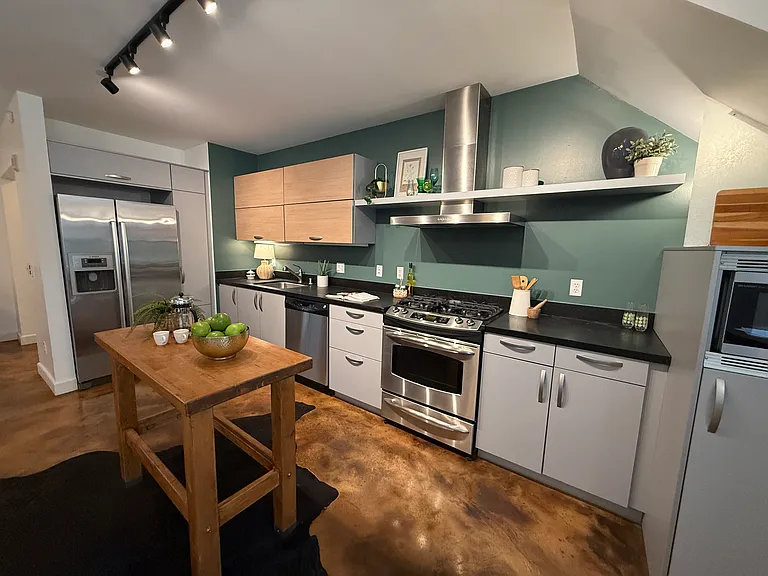6501 San Pablo Ave #208 — Photo 2