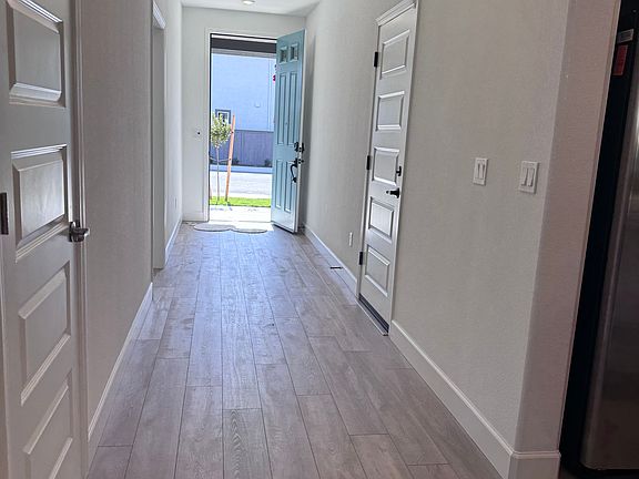 2nd image of 5036 Via Verona Dr