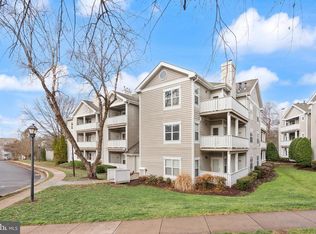 14304 Rosy Ln APT 12, Centreville, VA 20121