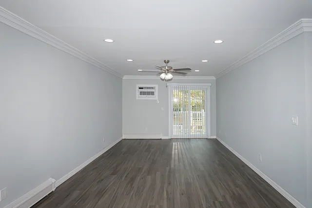 Fairfield Townhouses At Holtsville — Photo 33