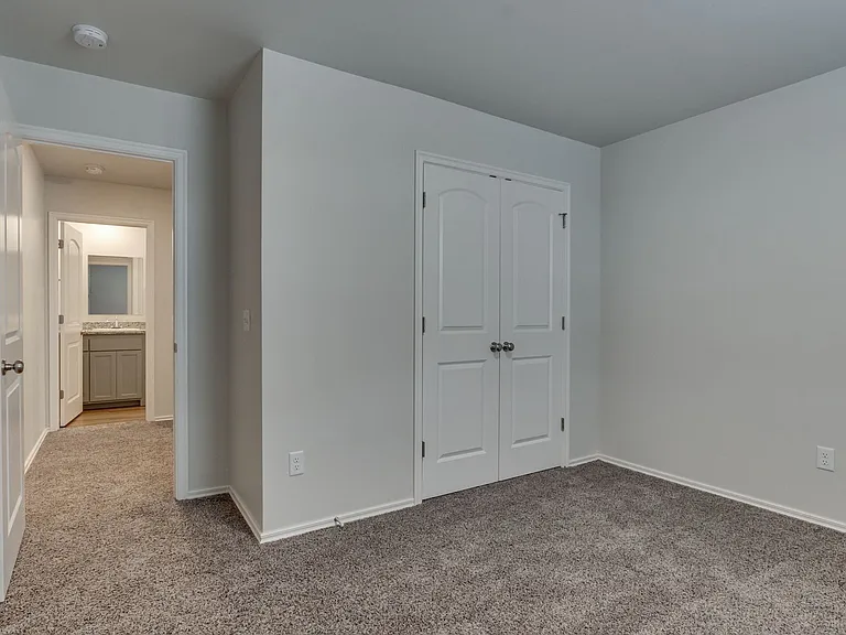 10810 NW 119th Pl — Photo 41