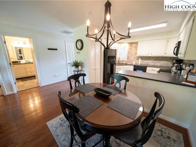 884 Chetola Lake Drive #Cardinal 202, Blowing Rock, NC, 28605